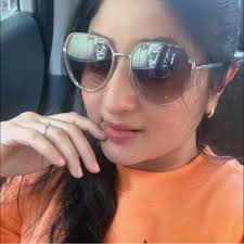 Vanilla cake with strawberry icing for my little girl❤️ Made this cake in  cooker It's super soft and fresh fruit adds to beauty and freshness in  flavour. Happy me and my girl😍 |