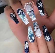 Winter Nails With Snowflake Red And White Christmas Nails Cute And Unique Christmas Nails Christmas Nail Art Designs Christmas Nail Designs Xmas Nail Designs