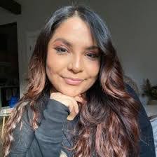 Amanda Linares's Instagram, Twitter & Facebook