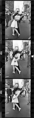 August 14, 1945 image id: V J Day Kiss Iconic Photos