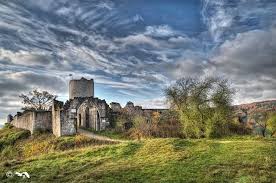 One Of The Main Attractions Of Kallmunz A Municipality In The District Of Regensburg In Bavaria Germa Travel Inspiration German Expressionist Monument Valley