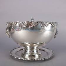 Vintage anchor hocking punch bowl set vintage clear grapes and vine w box. Antique Victorian Grape And Leaf Silverplate Punch Bowl And Cup Set By Oneida At 1stdibs