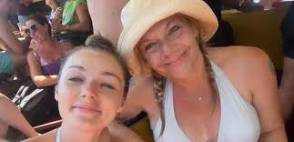 Lost my little Parakeet Jasmine