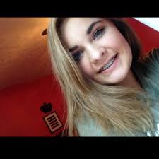 Sheena Doss's Instagram, Twitter & Facebook