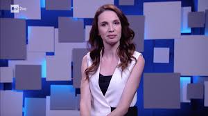 Listen to emanuela fanelli | soundcloud is an audio platform that lets you listen to what you love and share the stream tracks and playlists from emanuela fanelli on your desktop or mobile device. Emanuela Fanelli E La Nuova Comicita Al Femminile Ap Magazine