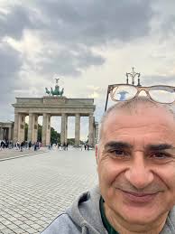 Da una capitale all'altra🤩Un mio “fresco” saluto da Berlino🙋🏻‍♂️Qui  16°🤗Buongiorno #Roma e @fanpiùattivi✨❤️‍🔥