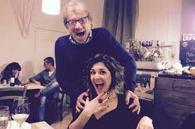 Tra i grandi artisti teatrali più rinomati dell'epoca corrente rientra anche il grande, gigi proietti. Gigi Proietti Il Messaggio Della Figlia Carlotta Il Dolore E Forte Ma E Di Tutti Grazie Il Riformista