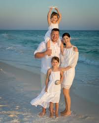 Family Memories Destinfl Emeraldcoast Beach Florida Family Beachlife Family Beach Pictures Beach Photography Family Beach Family Photos