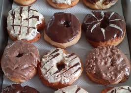 Membuat donat tidak terlalu sulit seperti yang dibayangkan. Resep 25 Donat Maizena Simple Takaran Sendok Oleh Arni Susanti Cookpad