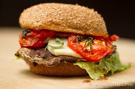 Jan 24, 2013 · ho trovato diverse ricette per preparare i panini per hamburger in casa, ho fatto un mix tra le ricette che mi sembravano più affidabili e la scorsa settimana ho deciso di prepararli per cena, è venuta fuori questa versione per preparare i panini davvero ottima. Deliziosi Hamburger Fatti In Casa Con Variante Vegetariana Ricette Erasmus