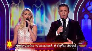 Play along with guitar, ukulele, or piano with interactive chords and diagrams. Anna Carina Woitschack Und Stefan Mross Hallelujah Die Grosse Show Der Weihnachtslieder 2019 Youtube