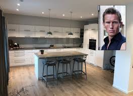 Frank løke first began playing for the all star team in 2008 making his debut in the european men's handball championship. Nyheter Bolig Frank Loke Soker Etter Samboer Pa Finn