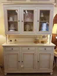 Finitura bianco decapato, colorato o con decorazioni. Arredamento Contemporaneo Mobili Country Su Misura Siena Firenze Credenza Con Alzata A Vetrina Tre Ante Laccata A Mano