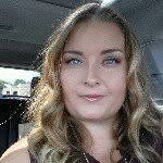 Julie Ragle's Instagram, Twitter & Facebook