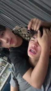 Maliligo Muna Tayo at Magpipicture para sa Business