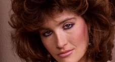 Robyn Bernard, morta l'attrice della soap «General Hospital»: il cadavere  trovato in un campo aperto in California