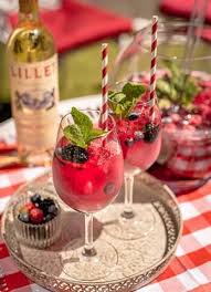 Fruchtig Frischer Sommerpunsch Lillet Pasteque Rezept Lillet Rezepte Lillet Bowle Rezepte Mit Alkohol