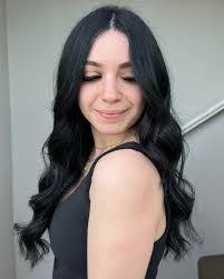 Alexis Dunham's Instagram, Twitter & Facebook