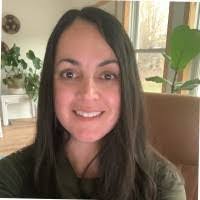 Gina Moses's Instagram, Twitter & Facebook