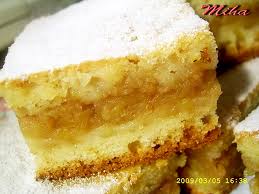 Verificați dacă blatul este gata prin testul cu scobitoarea. Prajitura Turnata Cu Mere Dulciuri Fel De Fel