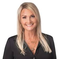 Tracey Gore's Instagram, Twitter & Facebook