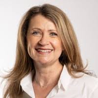 Helen Lippitt's Instagram, Twitter & Facebook