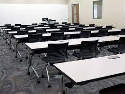 Ki Recently Had A Beautiful Education Furniture Installation At Marquette University A Jesuit University Locat Lectures Room Space Interiors School Interior