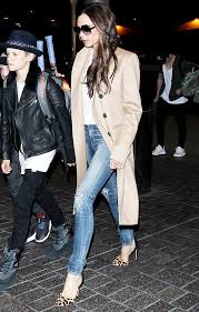 How To Wear Skinny Jeans At Any Age Victoria Fashion Victoria Beckham Style Celebrity Street Style