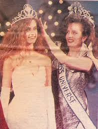 Cecilia carolina bolocco fonck, 22, of chile, taking her first triumphant walk as brand newly crowned #missuniverse1987 that she won back 33 years ago on 05/27 in singapore. Cecilia Bolocco Miss Universe Beauty Queens Pictures Facebook