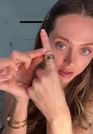 Maggie Stack's Instagram, Twitter & Facebook