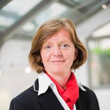 Damit aus einer beratung eine stabile anlagestrategie wird. Sabine Storch Leiterin Management Sales Control Santander Bank Zweigniederlassung Der Santander Consumer Bank Ag Xing