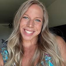 Amy Dunning's Instagram, Twitter & Facebook