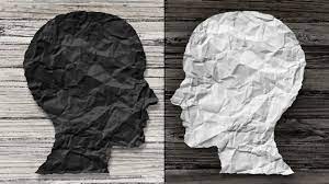 Die bipolare störung ist eine affektive störung, an der zwischen einem und 4,3 prozent der bevölkerung der usa leiden.1 x forschungsquelle meist manifestiert sich die erkrankung durch. Bipolare Storung Manisch Depressiv Ursachen Symptome Medikamente Co Onmeda De