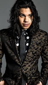 Carlos Valdes Carlos Valdes The Flash Cisco Supergirl And Flash