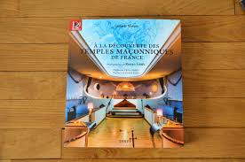 Le temple maçonnique de rennes, qui date de 1932, accueille chaque mois entre 24 et 25 tenues (réunions) de plusieurs loges rennaises. Book Haul Decembre 2017 La Lune Mauve