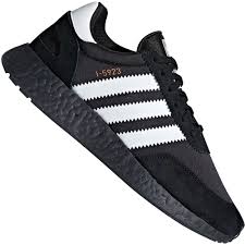 Der klassiche kampfsportschuh von adidas. Adidas Schuhe Schwarze Sohle 0d9542