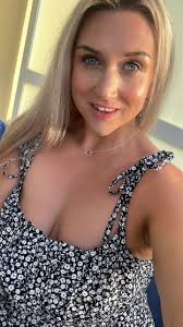 😍😍😍 OMG WOW MMMMMMMM Hello GORGEOUS 😍 I'm following you too 😘