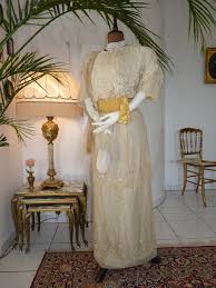 Nun wird das hochzeitskleid von prinzessin diana aus dem jahr 1981 erstmalig im kensington palast ausgestellt. Edwardianisches Hochzeitskleid Ca 1910 Www Antique Gown Com