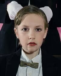 span style="text-transform: uppercase">Aura Rosenberg-gallery</span>