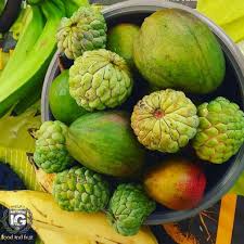 Pommes Cannelles Et Mangues Fruits De Saison En Martinique Welovemartinique Ig Martinique Ig M Cuisine Antillaise Fruits Tropicaux Fruits Exotiques