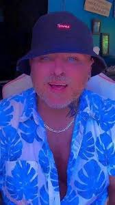 To the woman who holds my heart ❤️ It's one of those days… and just a “hi”  from you would mean everything. If you see this, don't be shy — my DMs