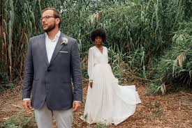 Wedding photographers love to capture a subtle glance at the camera. The 30 Wedding Photos You Need To Take