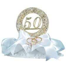 Nous avons prévu le coup et avons préparé plusieurs idées pour votre gateau. Figurine Gateau Mariage 50 Ans Anniversaire Noce D Or Et Noces D Argent Figurine Gateau