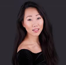 Amanda Lindgren's Instagram, Twitter & Facebook