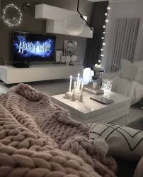 5 Tips To Follow To Successfully Decorate Your Living Room Interiordesign Interior Home Deco Ar Budget Home Decorating Home Decor Online Home Decor Stores