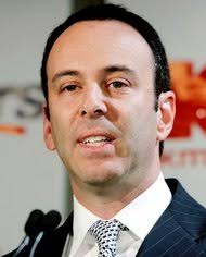 As Sears Gasps, Lampert Turns to Financial Engineering to Revive It