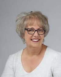 Trina Hayes's Instagram, Twitter & Facebook