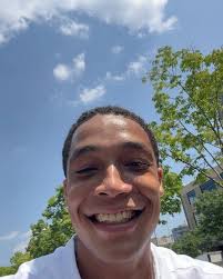 happiness 3.0 no bad energy dey come by my side 🔋♥️