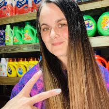 Damian Dowell's Instagram, Twitter & Facebook