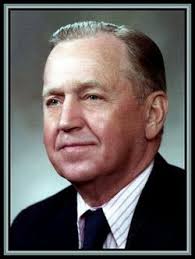 Lee Brelsford Ives (1912-2008)